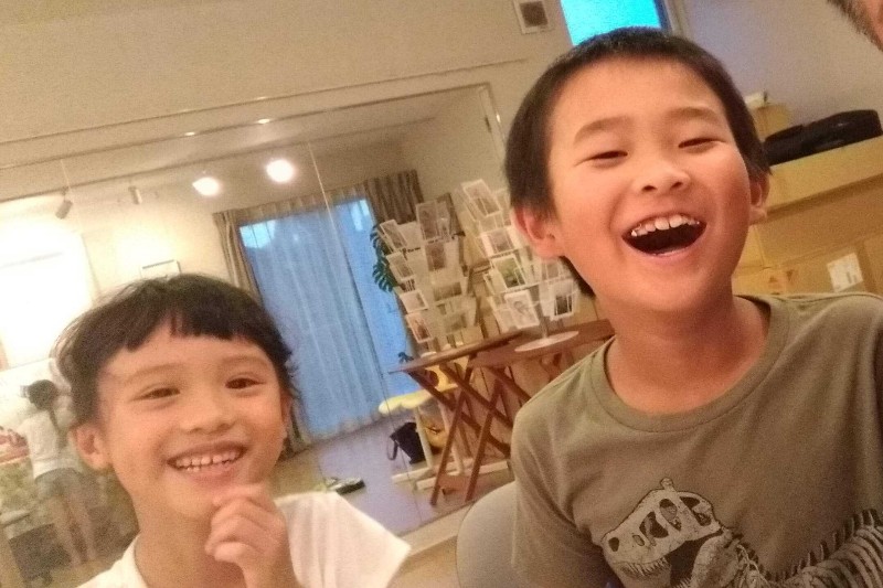 高松さぬキッズ英会話教室東かがわ教室の生徒さん笑顔